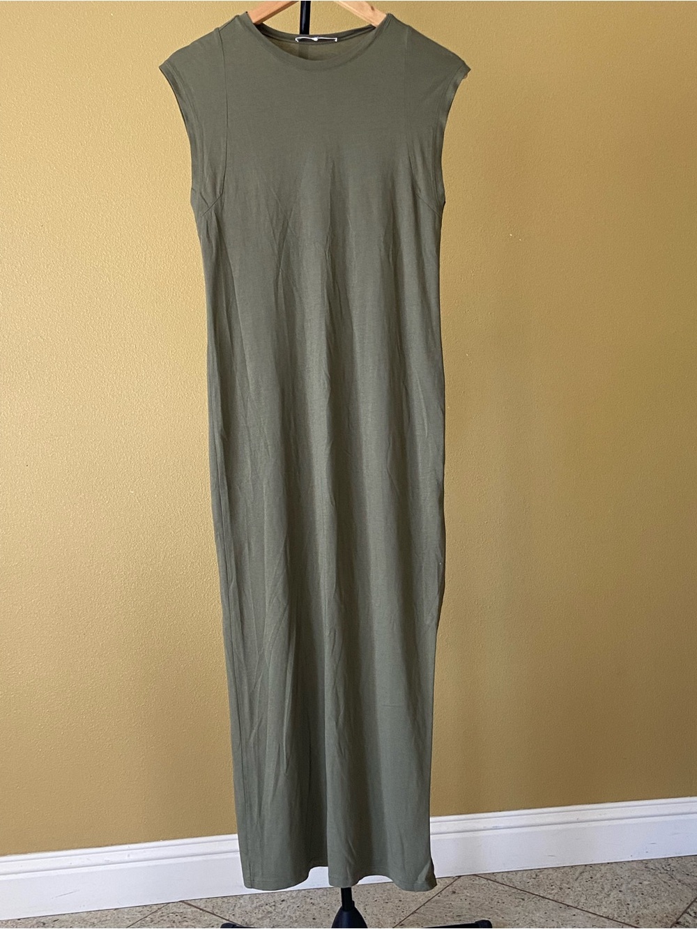 FRAME | Le Muscle Maxi Dress in Fatigue olive green, size petite Small